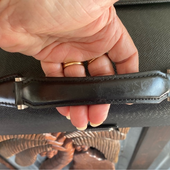 Louis Vuitton Robusto Taiga Leather Unisex Briefcase/Document/Laptop Bag - Picture 9 of 15